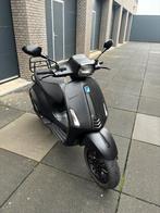 Vespa sprint 2017 mat zwart full option beugels ledjes, Ophalen of Verzenden, Zo goed als nieuw, Benzine, Vespa