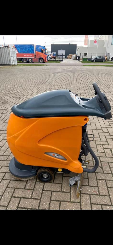 Taski schrobmachines, Doe-het-zelf en Verbouw, Reinigingsmachines, Zo goed als nieuw, Overige typen, Ophalen of Verzenden