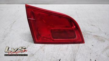 Achterlicht links van een Opel Astra beschikbaar voor biedingen