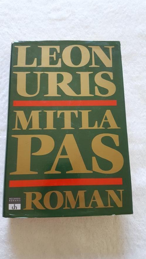 Mitla Pas. Leon Uris, Boeken, Literatuur, Zo goed als nieuw, Amerika, Ophalen of Verzenden