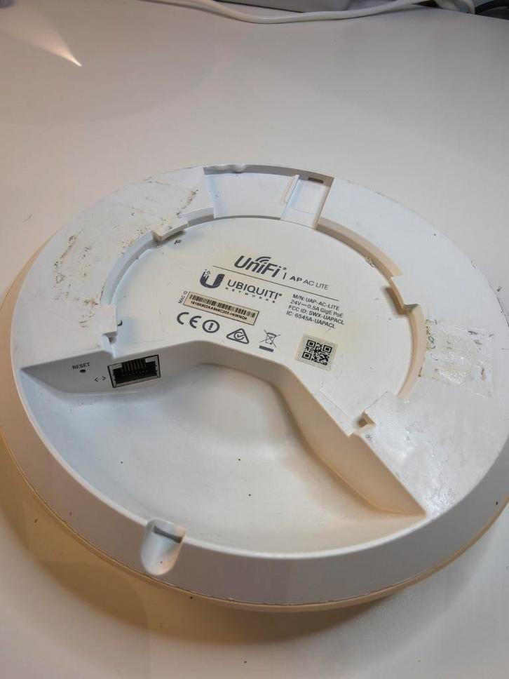 Ubiquiti UniFi UAP-AC-Lite Access Point, Computers en Software, Accesspoints, Gebruikt, Ophalen of Verzenden