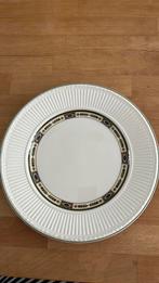 Dinerbord Wedgwood 27 cm Carlton Queen’s Ware, Antiek en Kunst, Ophalen