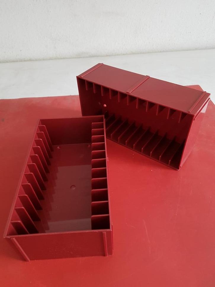 Cassette opbergbak 2stuks kunststof, Cd's en Dvd's, Cassettebandjes, Zo goed als nieuw, 1 bandje, Ophalen of Verzenden