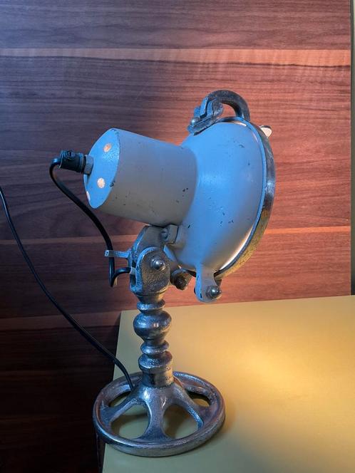 Industriële tafellamp met klem, Huis en Inrichting, Lampen | Tafellampen, Ophalen of Verzenden