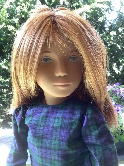 Sasha .doll Kiltie,Velvet,Padvinder,Harlequin,Baby Sundress., Verzamelen, Poppen, Zo goed als nieuw, Pop, Ophalen of Verzenden