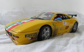 Ferrari F355 Lemans uitvoering van HotWheels 1:18 nieuwstaat beschikbaar voor biedingen