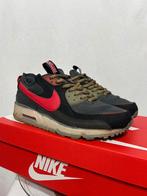 ALS NIEUW! Maat 41 - Nike Air Max Terrascape 90 Uni Red, Kleding | Heren, Schoenen, Overige kleuren, Verzenden, Nike, A■ike S NIEUW!