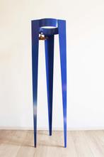 Blauwe design kapstok - Chase G - Michiel van der Kley, Ophalen, O, Van Esch, Metaal