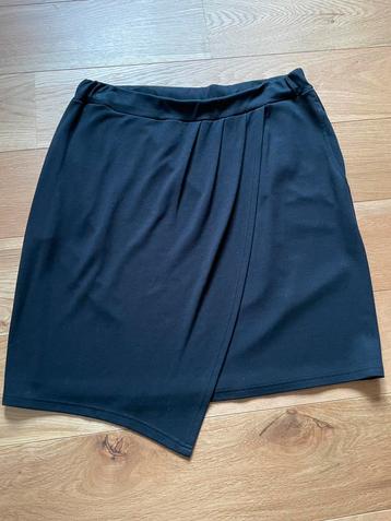 Soepel vlot rokje Nanso, maat L beschikbaar voor biedingen