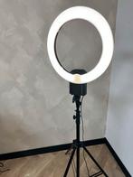 Ring LED Lamp voor Fotografie / Video, Ophalen of Verzenden, Zo goed als nieuw, Lamp of Flitsset