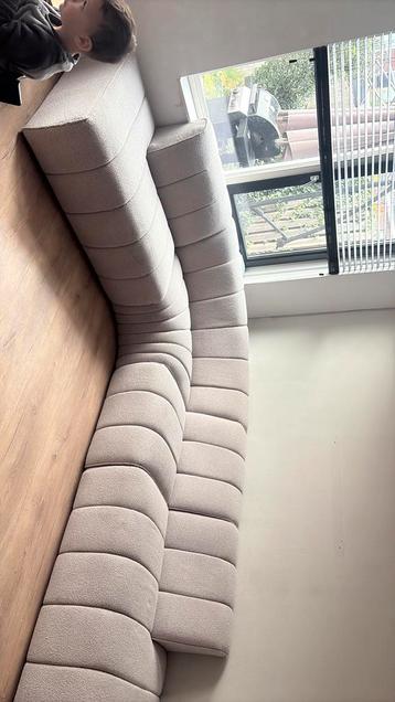 Mooie beige lounge bank!