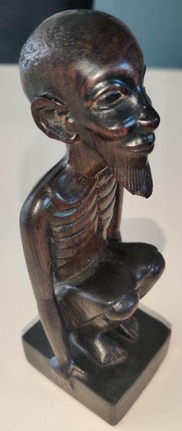 Vintage houten sculptuur handgemaakt beschikbaar voor biedingen