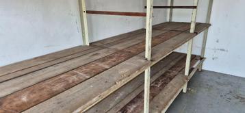 Stellingkast (massief metaal 394x199*91) beschikbaar voor biedingen