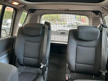 Hondenrek Renault Espace IV - Zo goed als nieuw beschikbaar voor biedingen