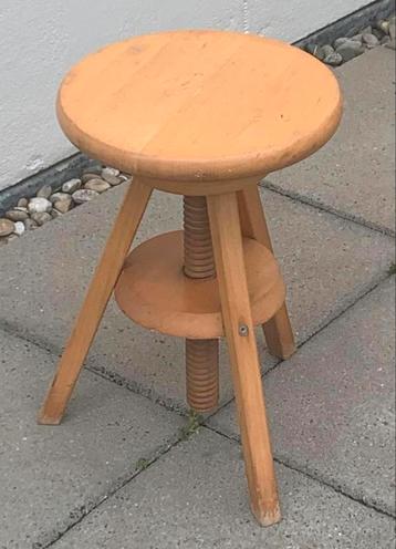Vintage beukenhouten verstelbare ambachtskruk 1960/70s beschikbaar voor biedingen