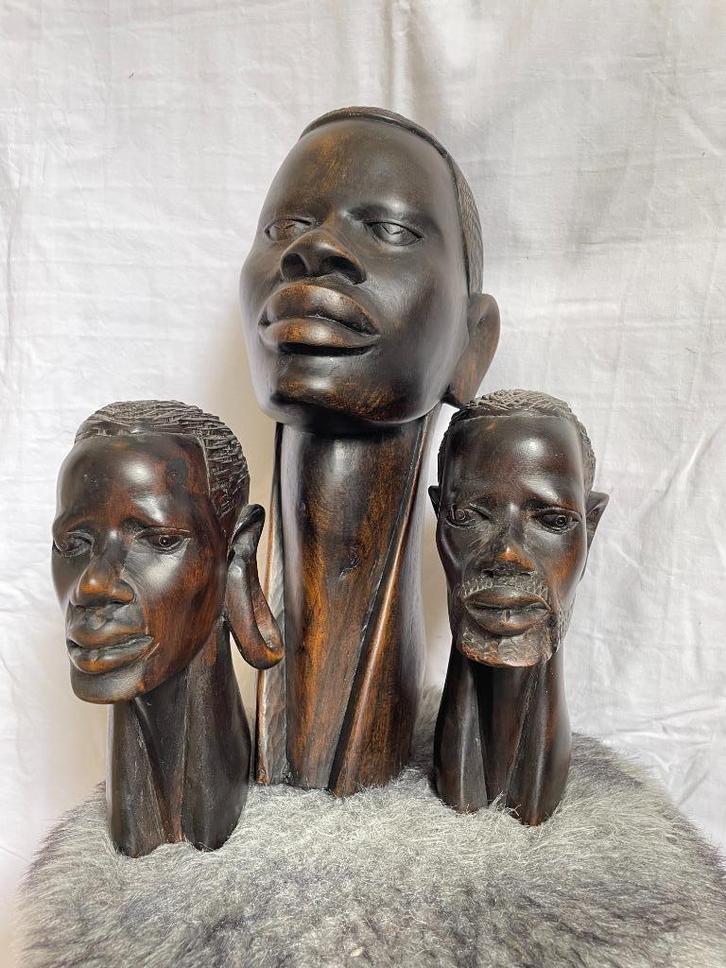 Set van 3 Afrikaanse houten beelden handgesneden, Antiek en Kunst, Kunst | Beelden en Houtsnijwerken, Ophalen of Verzenden