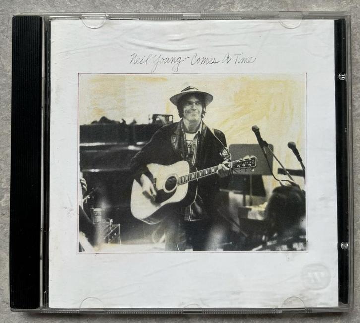 Neil Young - Comes A Time (cd folk rock), Cd's en Dvd's, Cd's | Rock, Zo goed als nieuw, Poprock, Ophalen of Verzenden