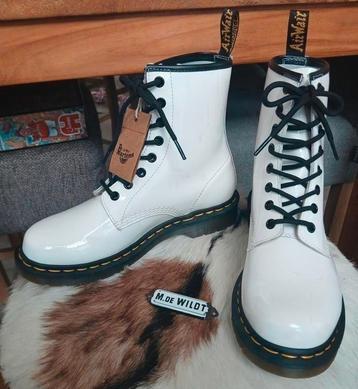 Nieuw: Dr. Martens 40 - 1460 lakleer wit patent lamper white beschikbaar voor biedingen