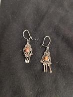 2 antieke oorbelletjes zilver met koraal, Ophalen of Verzenden, Zilver