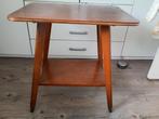 Tafeltje (gratis), Huis en Inrichting, Tafels | Bijzettafels, Ophalen, Gebruikt, 55 tot 75 cm, 60 cm of meer