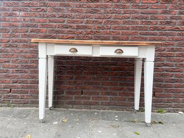 Side table teakhout brocante beschikbaar voor biedingen