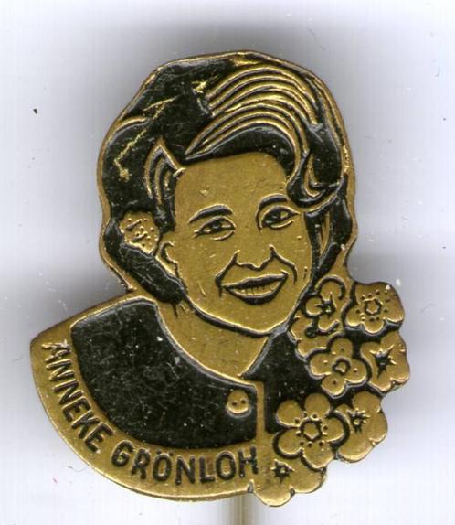 Anneke Grönloh zwart op koper zangeres speldje ( R_013 ), Verzamelen, Speldjes, Pins en Buttons, Zo goed als nieuw, Speldje of Pin