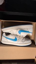 Nike sneakers wit, Wit, Nike, Ophalen of Verzenden, Sneakers of Gympen