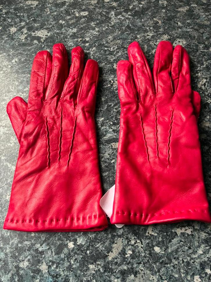 Leren dameshandschoenen de Bijenkorf fuchsia, NIEUW, Kleding | Dames, Mutsen, Sjaals en Handschoenen, Nieuw, Handschoenen, Maat 38/40 (M)
