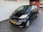 Peugeot 107 1.0-12V XS Urban Move, Auto's, Peugeot, Voorwielaandrijving, Gebruikt, 4 stoelen, Origineel Nederlands
