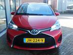 Toyota Yaris 1.3 VVT-i Aspiration Automaat (bj 2016), Auto's, Gebruikt, Euro 6, 4 cilinders, Bedrijf