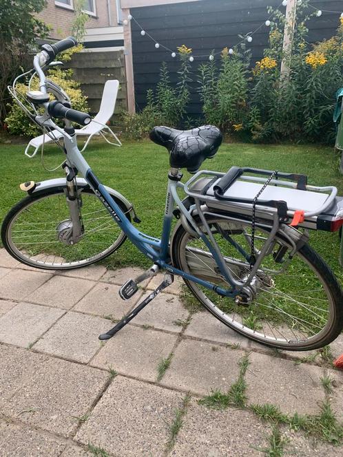 Prima werkende gazzele accu met fiets, Fietsen en Brommers, Fietsaccessoires | Fietsaccu's, Gebruikt, Ophalen