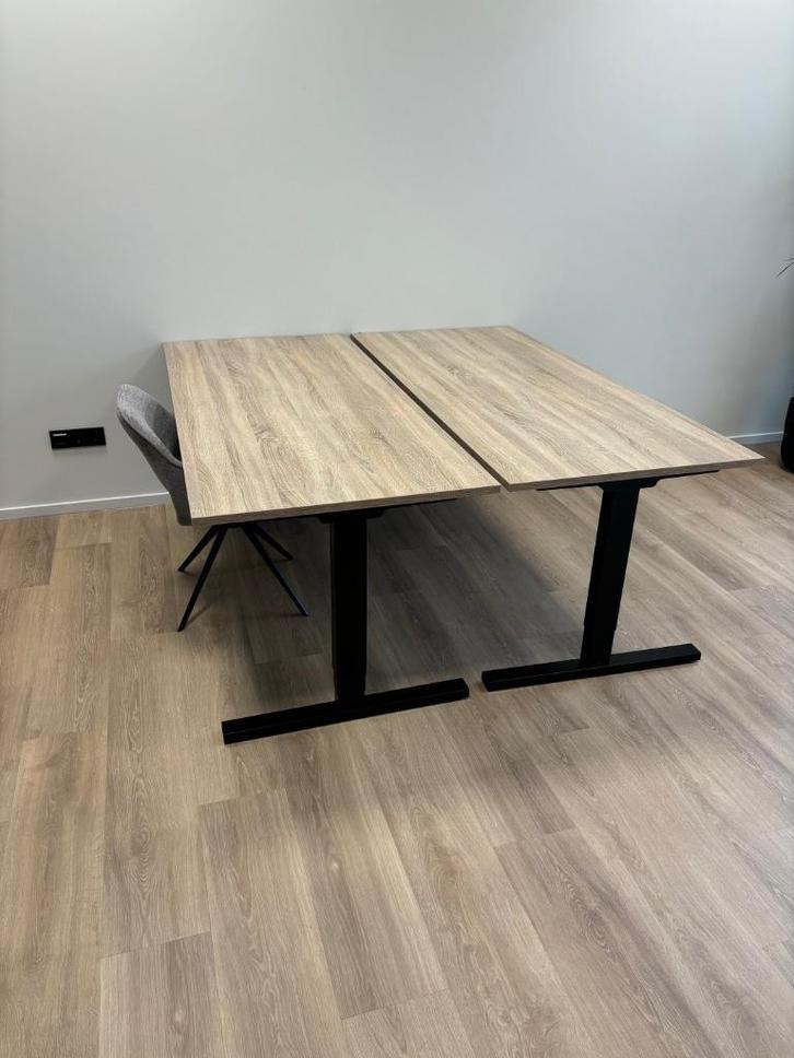 Te koop: Zeer net bureau (180x80 cm), Huis en Inrichting, Bureaus, Zo goed als nieuw, Bureau, In hoogte verstelbaar, Ophalen
