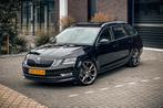 Skoda Octavia 2017 | Automaat | Panorama dak | Trekhaak, Auto's, Stof, 116 pk, Stationwagon, Grijs