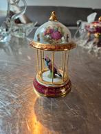 Limoges Porselein Vogel in Kooitje, Antiek en Kunst, Ophalen of Verzenden