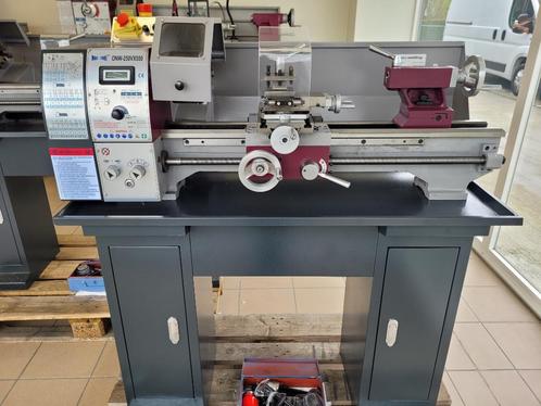 MAC-TOOL ONW-250V x 550 mm metaaldraaibank, Doe-het-zelf en Verbouw, Draaibanken, Nieuw, Metaaldraaibank, 500 tot 1000 mm, Ophalen of Verzenden