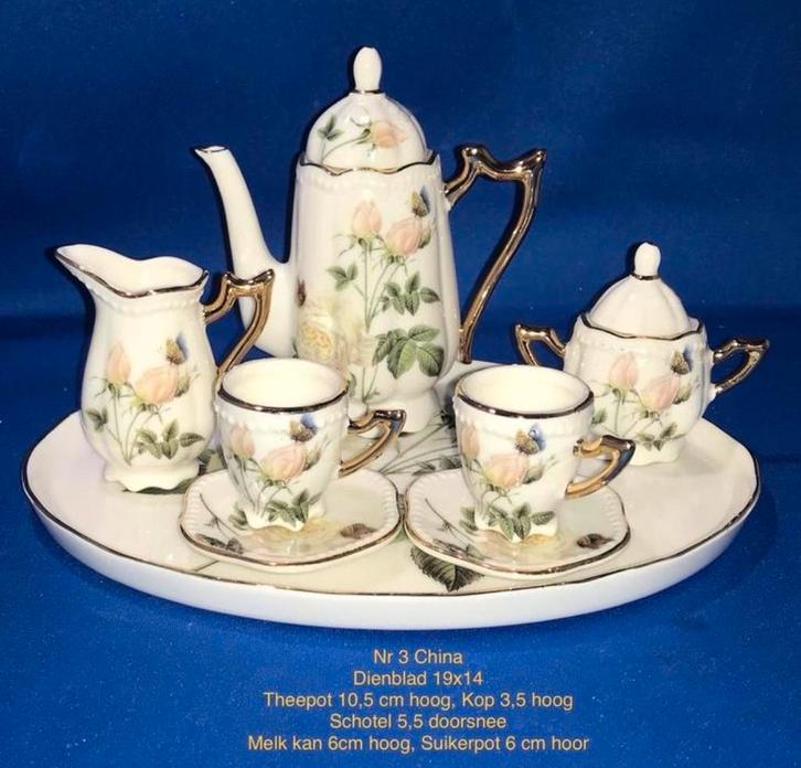 Thee servies Regal Bone China (mini), Antiek en Kunst, Antiek | Servies compleet, Ophalen of Verzenden