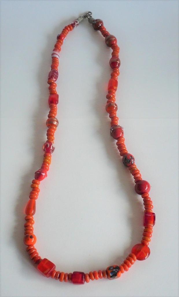 031 Gratis bij aankoop van af 10,00 euro., Sieraden, Tassen en Uiterlijk, Kettingen, Nieuw, Overige materialen, Oranje, Ophalen of Verzenden