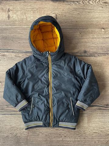 Zo goed als nieuw! Reversible winterjas maat 98/104 beschikbaar voor biedingen