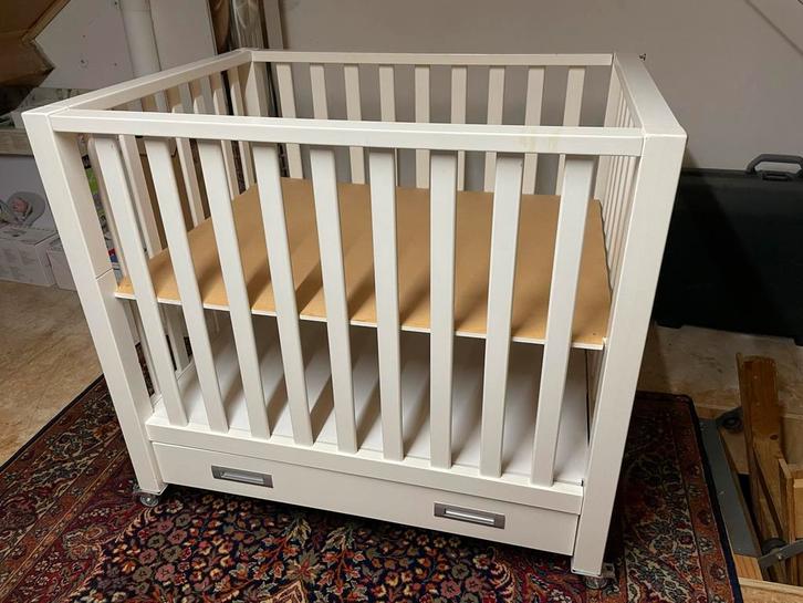 T.W.F. Box model Lieke met lade en geremde zwenkwielen, Kinderen en Baby's, Boxen, Gebruikt, Vierkant, In hoogte verstelbaar, Lade
