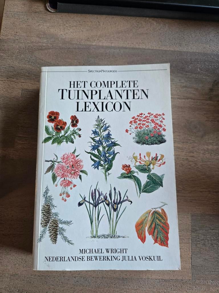 M. Wright - Het complete tuinplantenlexicon, Ophalen of Verzenden, Zo goed als nieuw, Bloemen, Planten en Bomen, M. Wright