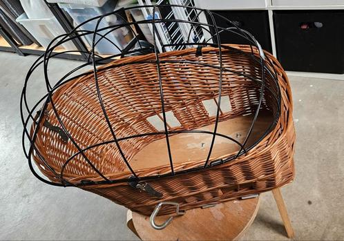 Honden fiets mand 'Basil', Fietsen en Brommers, Fietsaccessoires | Fietsmanden, Gebruikt, Fietsmand, Ophalen