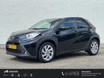Toyota Aygo X 1.0 VVT-i MT first / Afn. Trekhaak / Camera /, Auto's, Stof, Gebruikt, Euro 6, 920 kg