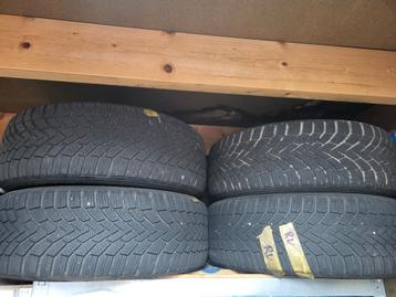 Winterbanden Continental 205/55 R16 met stalen velgen beschikbaar voor biedingen