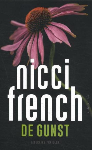 De gunst van Nicci French beschikbaar voor biedingen