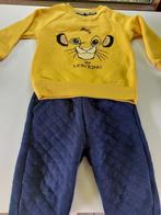 trui okergeel, the lion king,  mt. 86 en blauw broekje, lees, Kinderen en Baby's, Babykleding | Maat 86, Ophalen of Verzenden