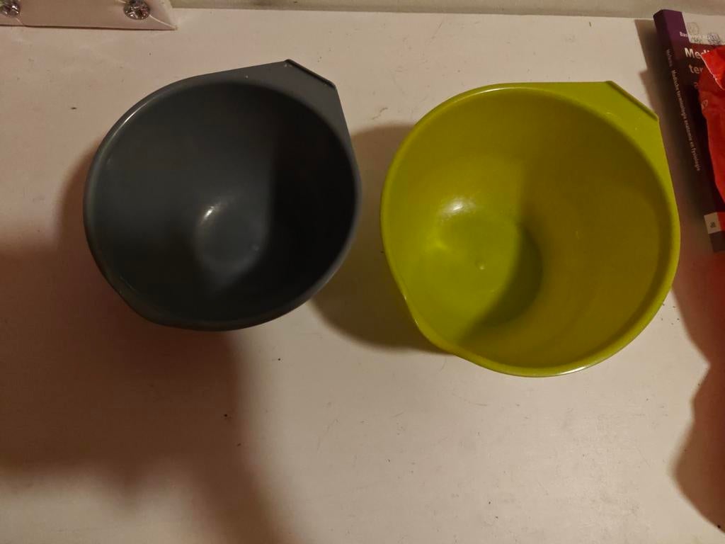 Twee mengkommen - Grijs en Groen, Huis en Inrichting, Ophalen of Verzenden, Zo goed als nieuw