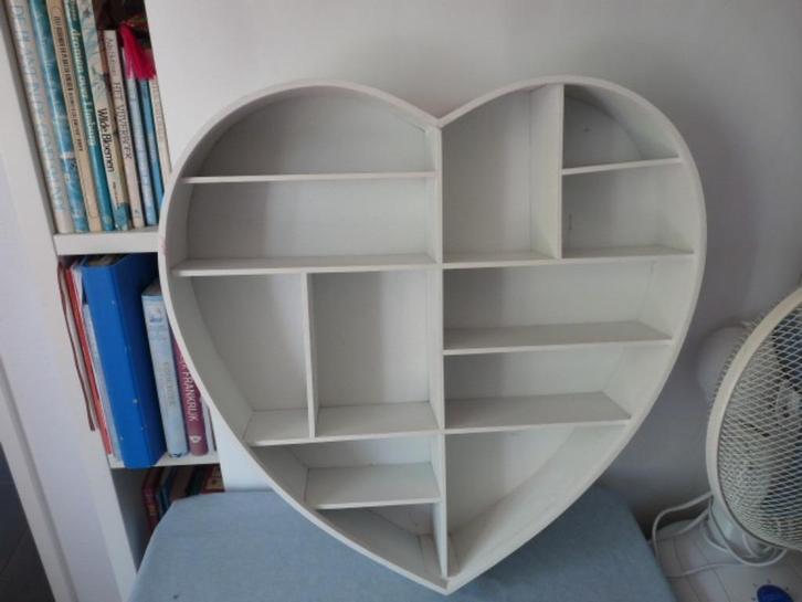Leuke hartvormige witte letterbak, Huis en Inrichting, Woonaccessoires | Wandplanken en Boekenplanken, Gebruikt, Ophalen of Verzenden