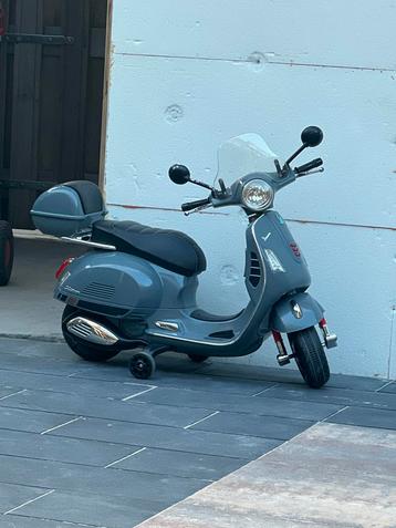Elektronische Kinderscooter - Vespa Look beschikbaar voor biedingen