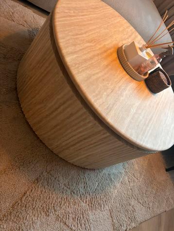 Ronde salon tafel te koop beschikbaar voor biedingen