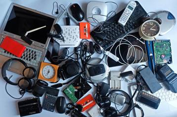 Gratis Oude/Kapotte Elektronica Gezocht beschikbaar voor biedingen